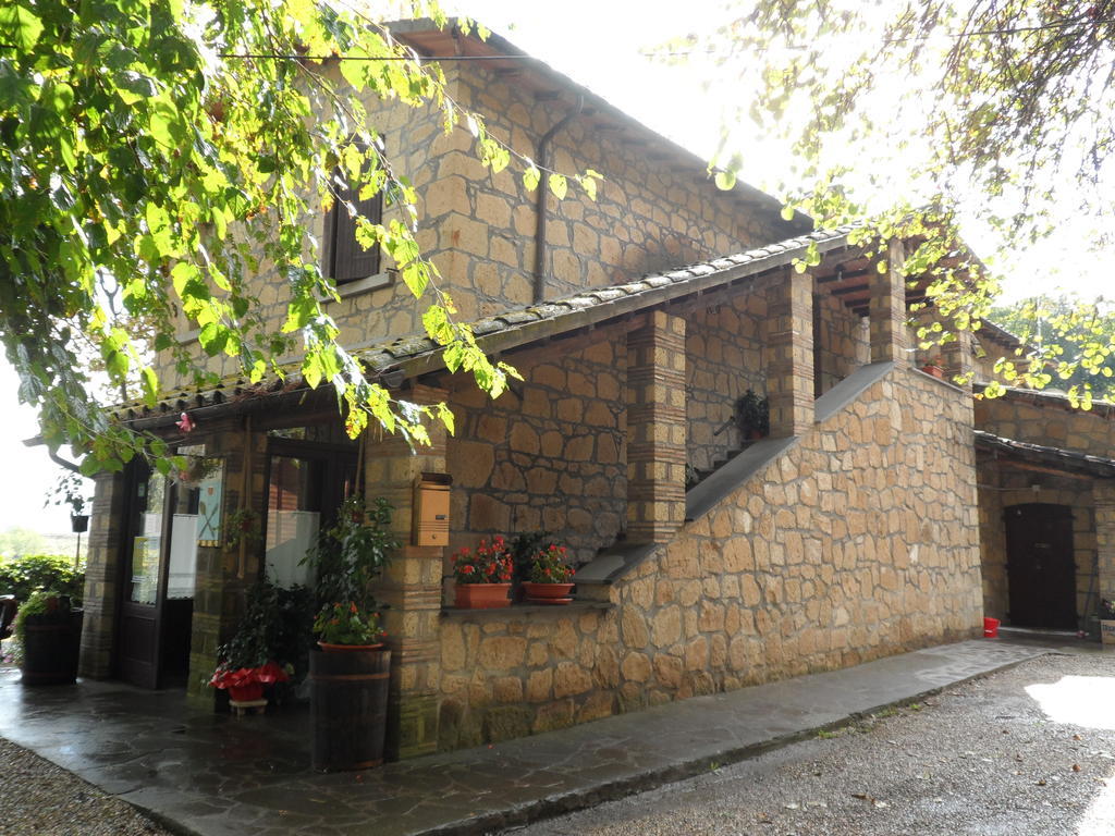 ホテルMola Solis Civitella dʼAgliano エクステリア 写真